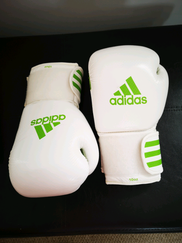 gumtree boxing gloves